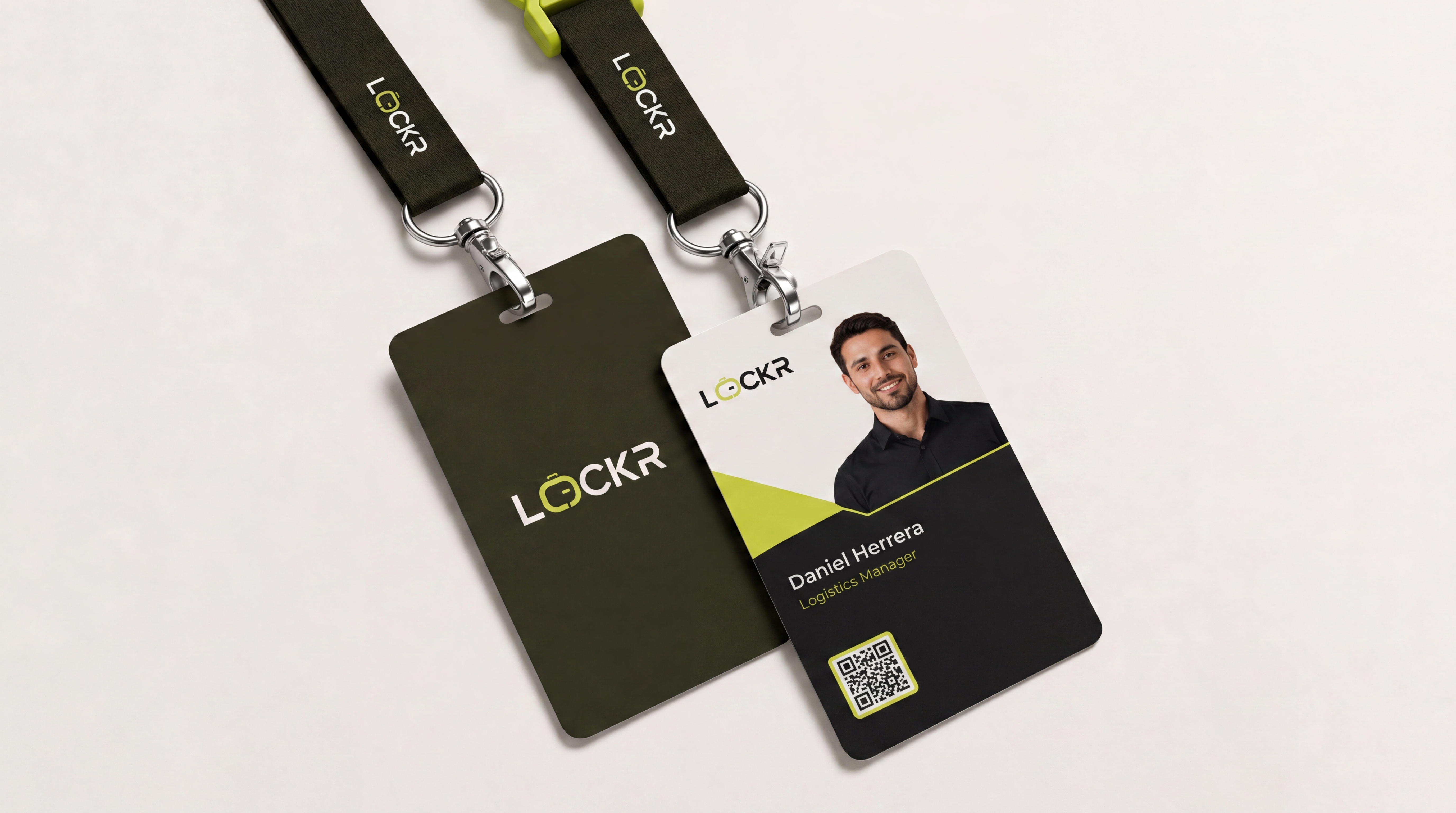 Gafetes corporativos LOCKR